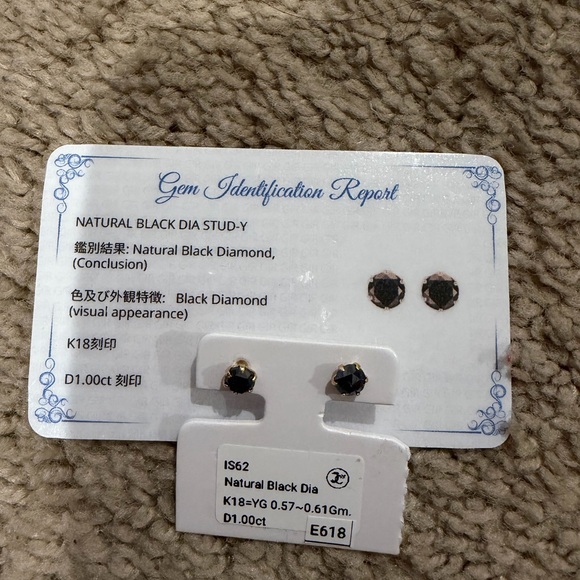 Natural Black Diamond Stud Earrings in 1carat in 18karat YGold W/ ID Card Report